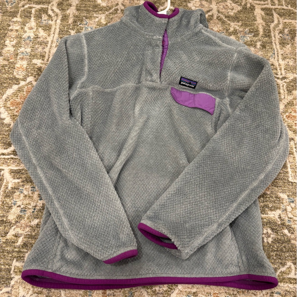 Patagonia Heather Gray Jacket with Violet Accents